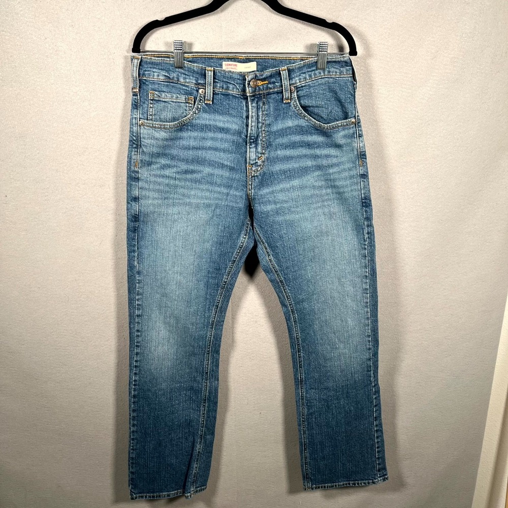 Signature Levi's Bootcut Jeans Womens 33 Blue Denim Cotton Stretch Streetwear
